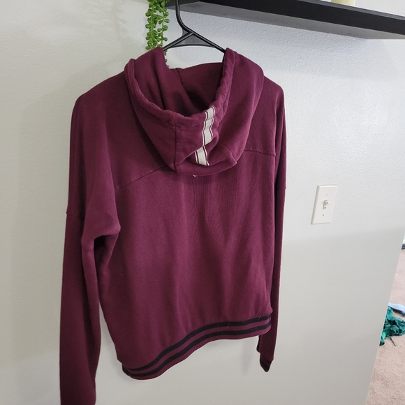 Scoopneck sweatshirt - Picture 2 of 3